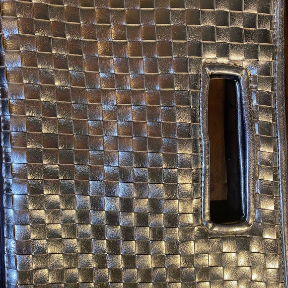 Sals Fifth Avenue Leather Gold Clutch - Picture 3 of 6